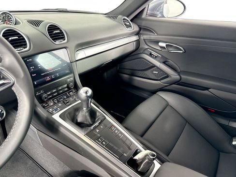 Used 2025 Porsche 718 Cayman RWD image 24