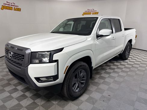 New 2025 Nissan Frontier SV w/ SV Convenience Package image 1