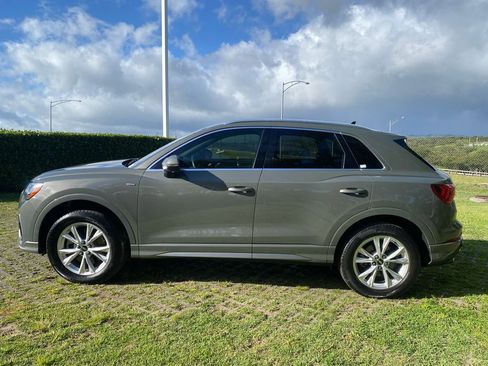 Used 2022 Audi Q3 2.0T Premium w/ Convenience Package AWD/4WD image 4