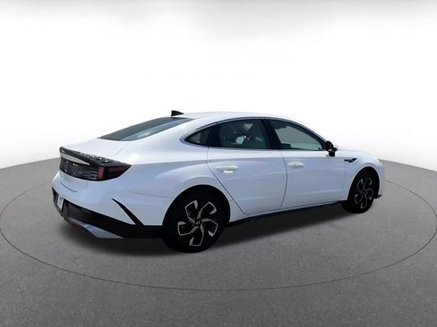 Used 2025 Hyundai Sonata SEL FWD image 15