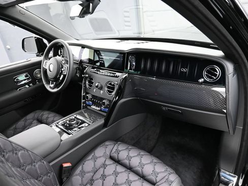 New 2027 Rolls-Royce Cullinan Black Badge AWD/4WD image 34