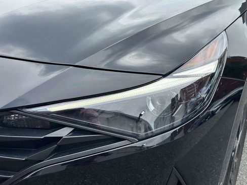 Certified 2023 Hyundai Elantra SEL FWD image 9