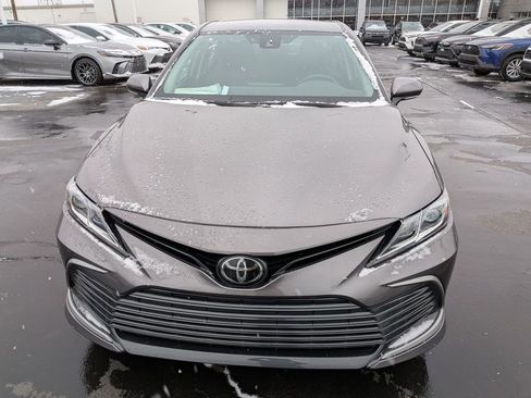 Used 2022 Toyota Camry LE w/ Carpet Mat Package (TMS) image 2