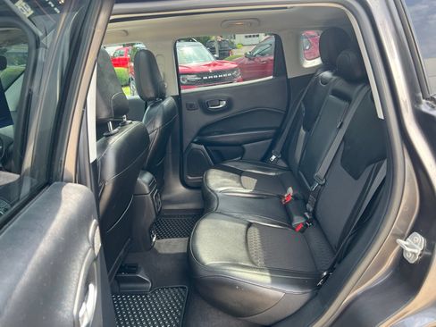 Used 2021 Jeep Compass Latitude w/ Sun and Sound Group AWD/4WD image 17
