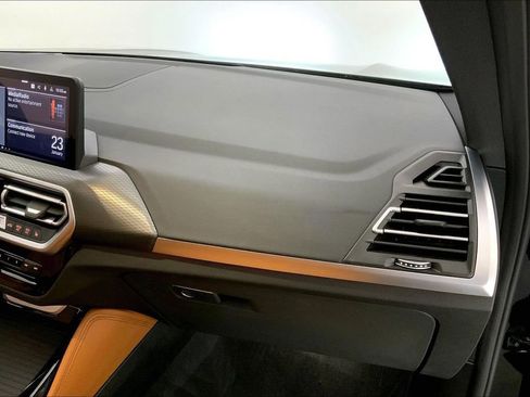 Certified 2025 BMW X4 xDrive30i w/ Premium Package image 23