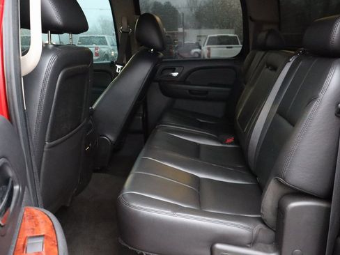 Used 2011 Chevrolet Silverado 2500 LTZ w/ LTZ Plus Package image 19