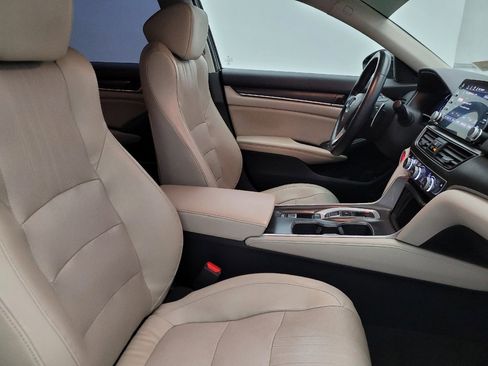 Used 2018 Honda Accord EX-L image 21