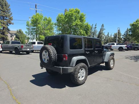 Used 2015 Jeep Wrangler Unlimited Sport w/ Quick Order Package 24S AWD/4WD image 5