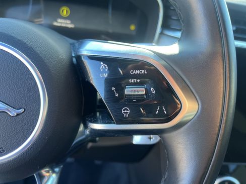 Used 2025 Jaguar F-PACE R-Dynamic S image 20