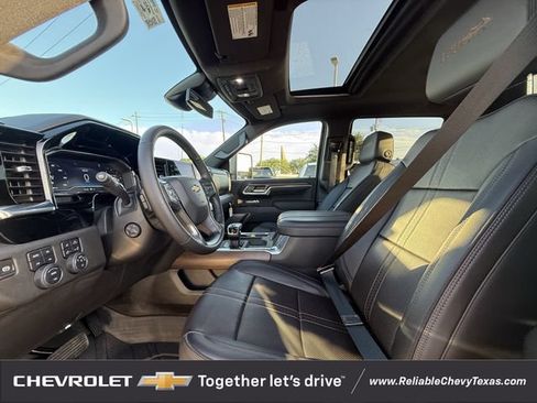 Used 2025 Chevrolet Silverado 1500 High Country w/ High Country Premium Package AWD/4WD image 31