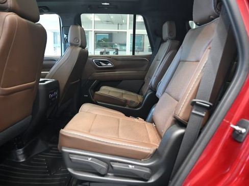 Used 2021 Chevrolet Tahoe High Country w/ Premium Package AWD/4WD image 12