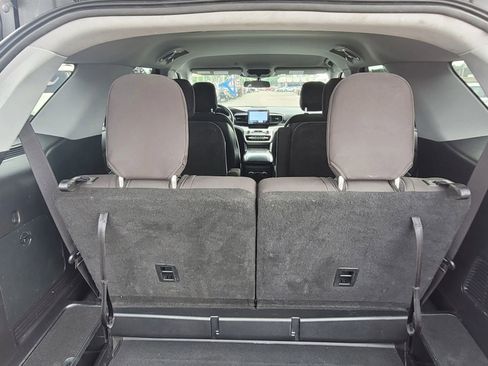 Used 2020 Ford Explorer XLT RWD image 10