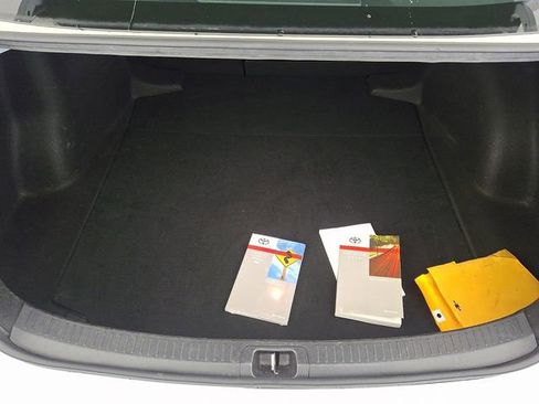 Used 2024 Toyota Corolla LE image 33