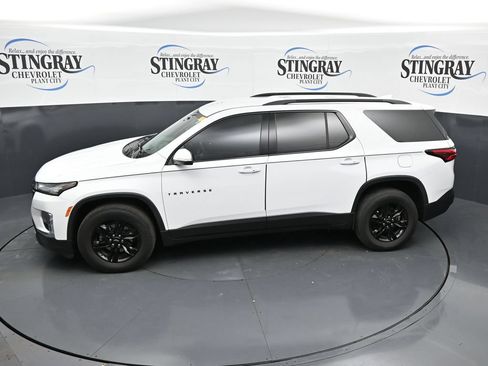 Used 2023 Chevrolet Traverse LT FWD image 21
