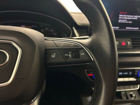 Used 2023 Audi Q5 2.0T Premium w/ Convenience Package image 11