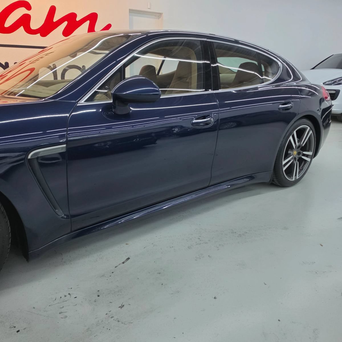 Used 2016 Porsche Panamera 4S AWD/4WD image 3