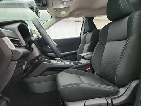 Used 2024 Mitsubishi Outlander ES AWD/4WD image 10