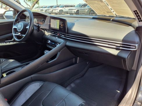 Certified 2023 Hyundai Elantra Limited FWD image 10