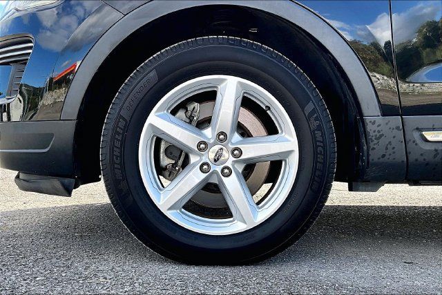 Used 2018 Ford Explorer XLT FWD image 8