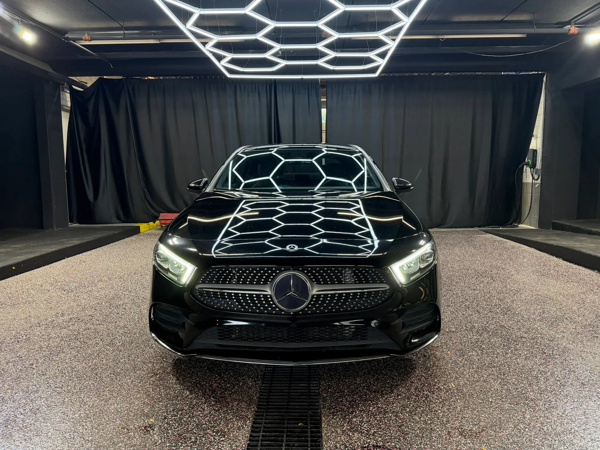 Used 2020 Mercedes-Benz A 220 4MATIC image 3