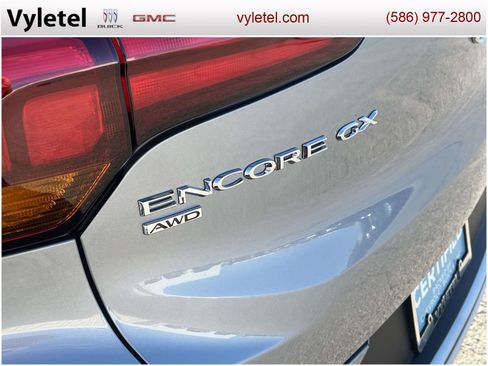Certified 2023 Buick Encore GX Select image 9