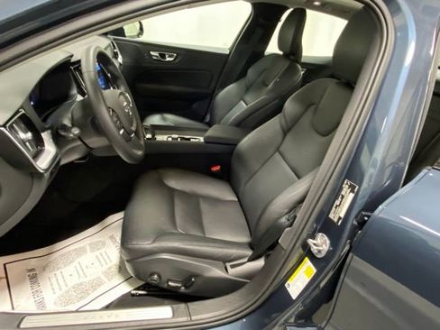 Certified 2025 Volvo S60 B5 Core image 11