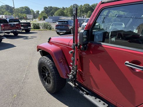 Used 2012 Jeep Wrangler Unlimited Sport AWD/4WD image 10