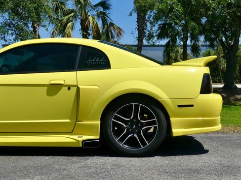 Used 2001 Ford Mustang GT RWD image 38