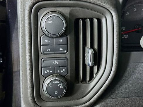 Used 2024 Chevrolet Silverado 1500 Custom Trail Boss image 12