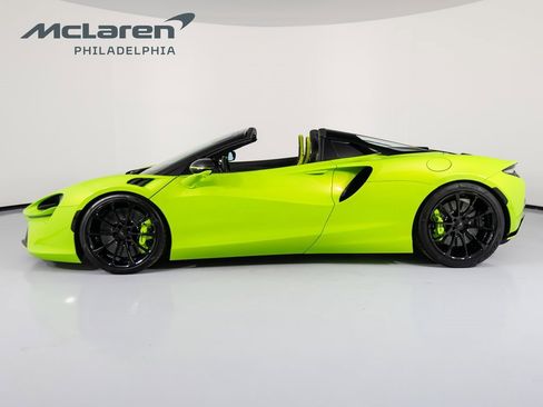 Used 2025 McLaren Artura Spider image 9