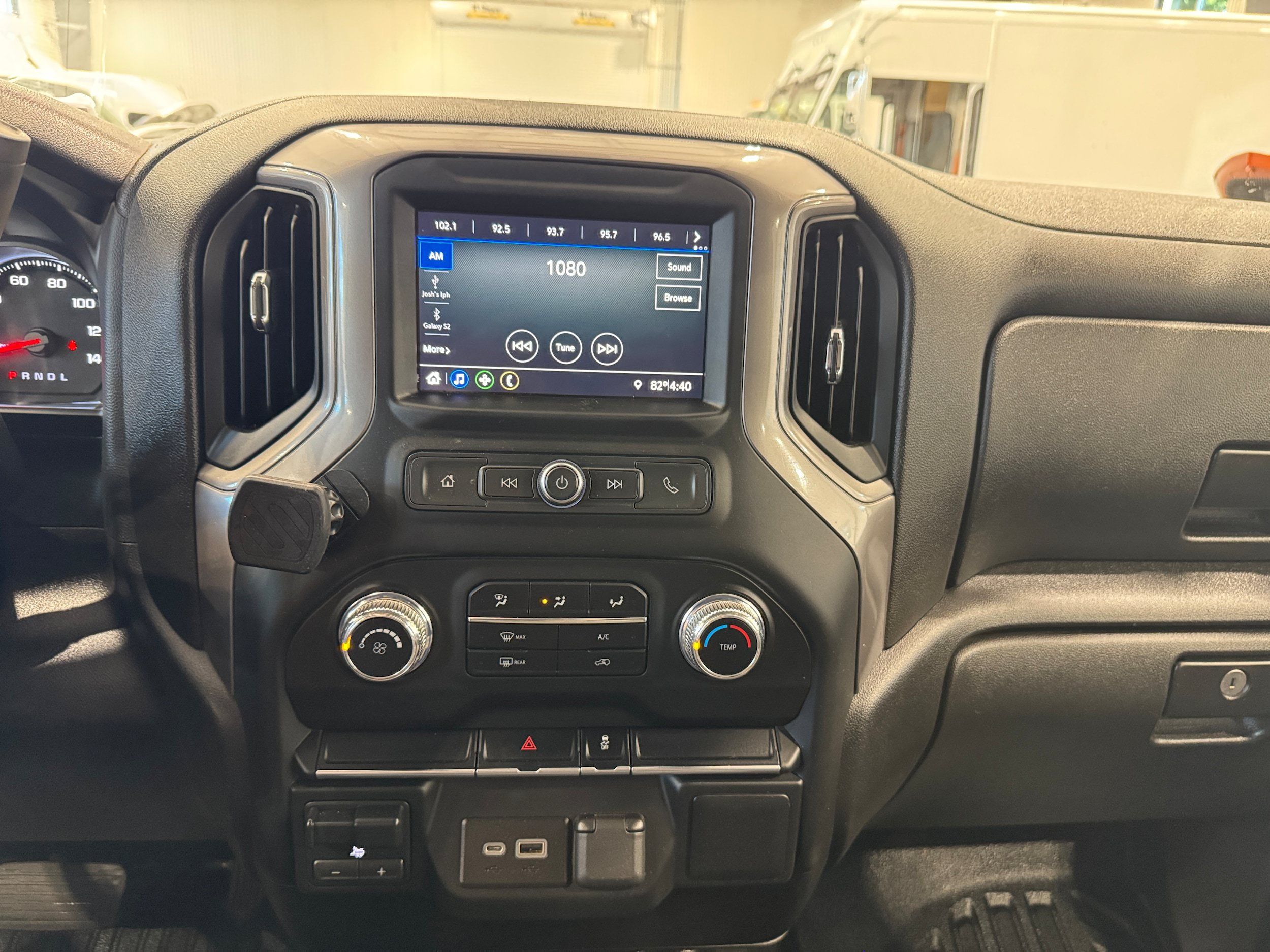 Used 2023 GMC Sierra 3500 Pro w/ Convenience Package AWD/4WD image 18