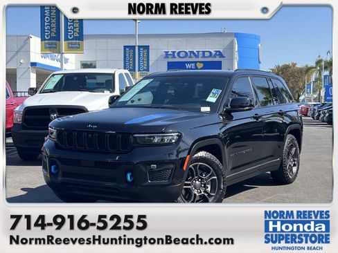 Used 2023 Jeep Grand Cherokee Trailhawk AWD/4WD image 1
