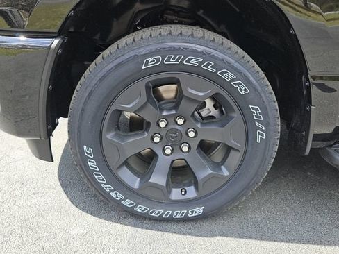 New 2026 RAM 1500 Express AWD/4WD image 9