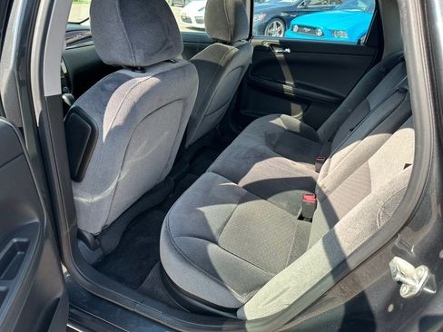 Used 2014 Chevrolet Impala LT w/ LT Sunroof Package FWD image 14