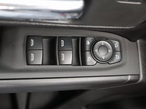 Used 2024 Chevrolet Silverado 2500 Custom w/ Custom Value Package image 10