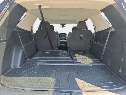 Used 2020 Chevrolet Traverse LT w/ LPO, Floor Liner Package AWD/4WD image 30