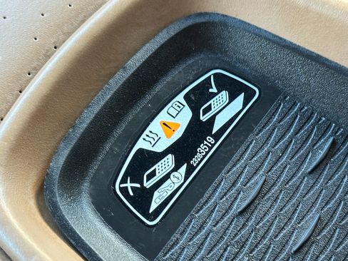 Used 2017 Cadillac Escalade ESV Platinum image 64