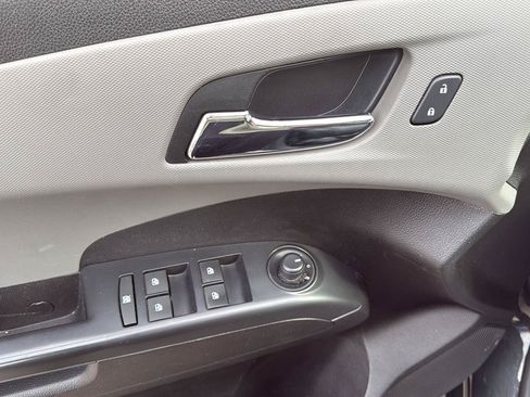 Used 2015 Chevrolet Sonic LTZ FWD image 6