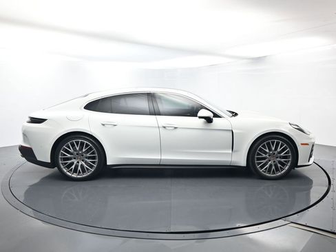 Certified 2025 Porsche Panamera image 15