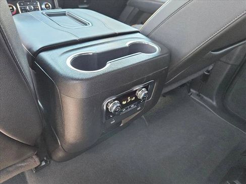 Used 2024 GMC Yukon AT4 w/ AT4 Premium Plus Package AWD/4WD image 19