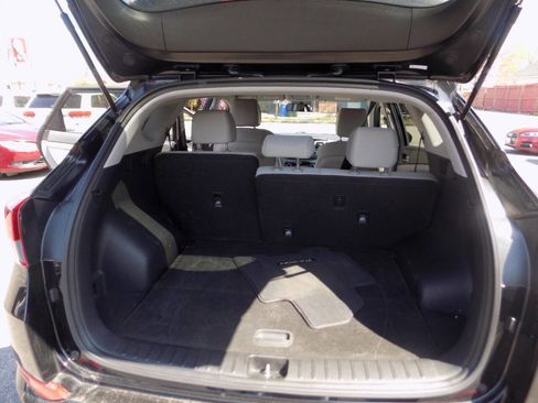 Used 2017 Hyundai Tucson SE image 12