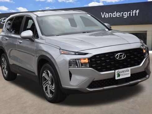 Used 2023 Hyundai Santa Fe SE FWD image 4