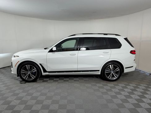 Used 2026 BMW X7 xDrive40i image 2