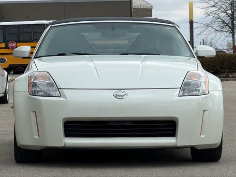 Used 2004 Nissan 350Z Touring image 3