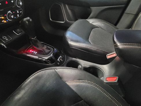 Used 2020 Jeep Compass Limited FWD image 26