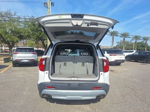 Used 2021 GMC Acadia SLT image 26