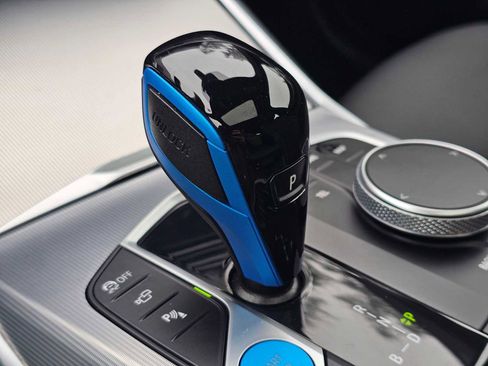 Used 2023 BMW i4 eDrive35 image 33