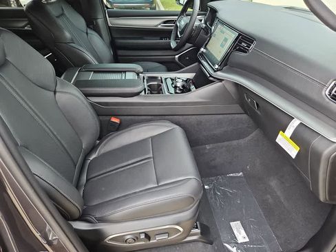 New 2026 Jeep Grand Wagoneer Limited AWD/4WD image 22