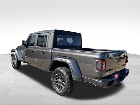 New 2025 Jeep Gladiator Sport image 3