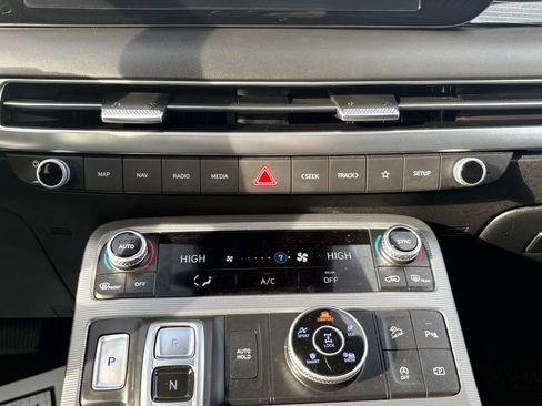 Used 2024 Hyundai Palisade Calligraphy image 20